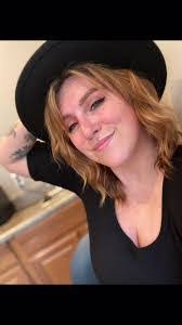 Danielle Reavis's Instagram, Twitter & Facebook