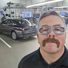 Looking for recommendations, who uses a workout app? Which one? Thanks