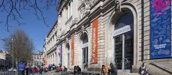 Avec ses 8,64 hectares, elle est la plus grande place de paris et la 2ème plus grande place de france, après la place des quinconces à bordeaux. Le Musee D Aquitaine Un Musee Passionnant Plein De Tresors