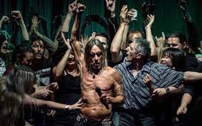 Upload, livestream, and create your own videos, all in hd. O Iggy Pop Epistrefei 8riambeytika Sth Skhnh Release Athensrelease Athens