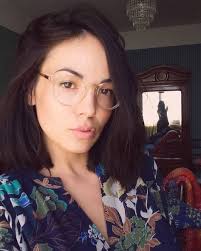 Influenceuse de son temps, agathe auproux alimente son compte instagram. Photos Agathe Auproux La Chroniqueuse De Tpmp Sexy Comme Jamais En Maillot De Bain