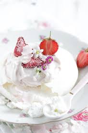 Erdbeer Pavlova Vegan Rezept Kalorienarme Desserts Pavlova Und Dessert Rezepte