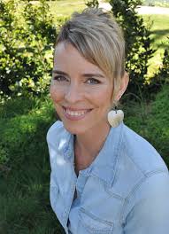 HoHeHa: About Jennifer Hathaway