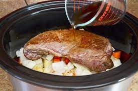 How To Cook A 3 Lb Roast Of Beef In A Slow Cooker Livestrong Com Slow Cooker Roast Beef Roast Beef Cooking Time Cooking A Roast