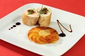 Recette pintade en papillote (plat principal/viandes) avec pintade, carottes, vin blanc, foie gras d'oie, oignon jaune, feuilles de brick, huile d'olive, thym, feuille pintadeau en papillote avec des feuilles de brick. Recette De Supreme De Pintade Farci Aux Champignons Et Cuit En Papillote Risotto Au Parmesan Facile