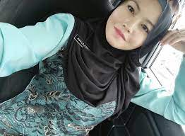 Pin By Yiesarehan Asari On The Beauty Of Hijab Beautiful Muslim Women Beutiful Girls Beautiful Hijab