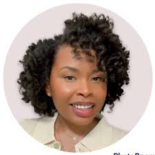 After four amazing and educational years at Edelman, I've hung up my Edel  title and said good bye to some amazing colleagues and clients. I am  getting back to some of my