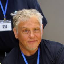 📢 Calling to the FRONT US COAST GUARD!