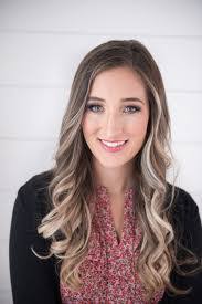 Dee Schlagel's Instagram, Twitter & Facebook