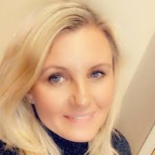 Debbie Child (@avinitlargechic)