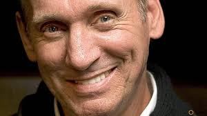 Shantaram Gregory Roberts Novel What this is about 🌴 GOABAY.COM