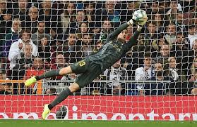Courtois made his senior international debut in october 2011, becoming the youngest goalkeeper to represent belgium. Optajose On Twitter 19 Thibaut Courtois Has Saved 19 Of The Last 21 Shots On Target He Has Faced For Real Madrid In Laliga 90 5 Giant Elclasico Https T Co Xhlii6rup4