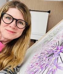 Lesley Bridges's Instagram, Twitter & Facebook