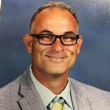 Massimiliano edgar rosolino (napoli, 11 luglio 1978) è un personaggio televisivo ed ex nuotatore italiano, campione olimpico a sydney nel 2000 e mondiale a fukuoka nel 2001 nei 200 metri misti. Martin Zubero Martinzubero Twitter