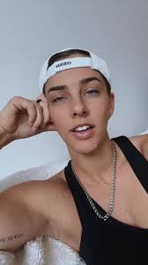 We need to know… flowers or no flowers