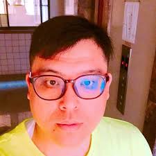 這二天，有個董事長特助妹子出名她是太子集團在台空殼公司之xx公司董事長特助，她這個特助的功能應該就只是花瓶