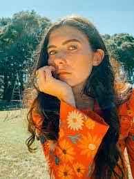 Maggie Lanza's Instagram, Twitter & Facebook