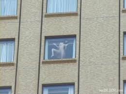 Unglaublich Nackt Frau An Klebt An Fenster Die Besten 100 Bilder In Vielen Kategorien