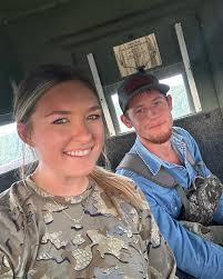 Happy 1 year anniversary to my guy 🤩 Life with you is so much fun