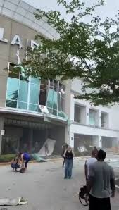 Happiness rating is 60 out of 10060. At Least 20 People Injured After A Huge Gas Explosion At A La Fitness Gym In Florida Daily Mail Online