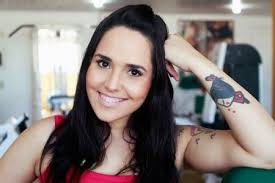 Angélica expõe preconceito que sofreu na TV e revela que enfrentou ação de  silenciamento