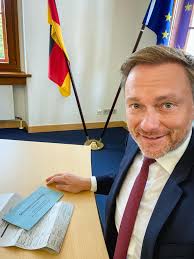 Meine Briefwahlunterlagen sind angekommen und auch schon abgeschickt.  Passend dazu ist heute der Wahl-O-Mat zur Bundestagswahl online gegangen.  Hast Du Dich schon entschieden und gewählt oder machst Du Dein Kreuz am  Wahltag?