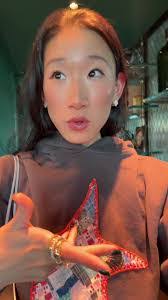 Eve Zeng's Instagram, Twitter & Facebook