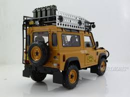 1 18 kyosho landrover defender 90 fuji white review 4k video. Land Rover Defender 90 Tdi Camel Trophy Camel Trophy 1 18 Alm810211 Almost Real Modellauto Zu Verkaufen