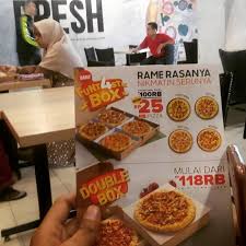 Tapi sekarang makanan ini bisa ditemui di pinggir jalan dengan gerokak atau warung. Pizzahd Instagram Posts Gramho Com