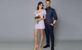 Kerem bürsin ile hande erçel'in oynatacağı dizinin haziran ayında çekimleri başlayacak ve ne zaman ekranlarla buluşacağını merak ediyor musunuz? Sen Cal Kapimi Nin Yildizlari Hande Ercel Ile Kerem Bursin Kavgali Mi Diziler Com