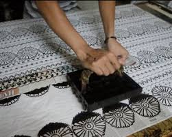 Jadi untuk membuat batik dengan metode printing, maka alat printing di butuhkan. 7 Cara Membuat Batik Cap Dengan Mudah Dan Praktis
