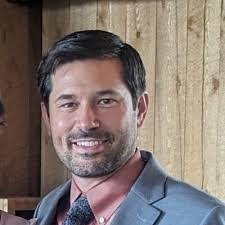 Derrick Whiting's Instagram, Twitter & Facebook