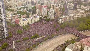 Estado actual del paso fronterizo a chile por paso cristo redentor, pronóstico para mañana, horarios y clima para planificar tu viaje de compras sin problemas. Momo Uruguay Mientras Tanto En Santiago De Chile Hoy Facebook