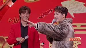 However, when he teaches his roommates chinese (or when he talks about going home), his chinese pronunciation is very accurate (i know this because i'm a native chinese speaker). Engsubs 200123 Jackson Wang Show Lo Cctv Chunwan Stage Spoiler 2020æ˜¥æ™šè¿›è¡Œæ—¶ Youtube