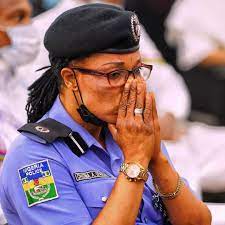 Chioma ajunwa — chioma ajunwa, née le 25 décembre 1970 à umuihiokwu mbaise, est une athlète nigériane, pratiquant le saut en longueur. Amzybb5rceohgm