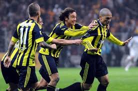 Fb'li baba, gs'li oğluyla derbi maçını izlerse. Yasayan Efsane Alex