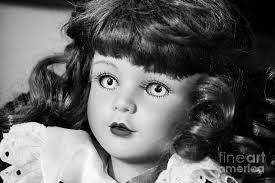 Doll 9 by Robert Yaeger