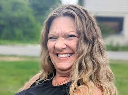 Melinda Merrick's Instagram, Twitter & Facebook