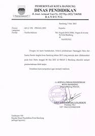 *karena contoh surat izin sakit ini adalah surat tidak resmi, maka dalam penulisan surat yang terpenting adalah isi informasi yang jelas berkaitan alasan seperti sakit, berapa lama izin sakit dan informasi penting lainnya. Download Contoh Surat Resmi Bahasa Sunda Tentang Kerja Bakti Atau