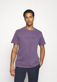 Buy, sell, empty your wardrobe on our website. Levi S T Shirt Print Blues Lila Zalando De