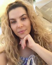 U sajova me ç'na ndodhej”- Olta Boka ndan fotot e papublikuara më parë nga  shtatzënia të realizuara nga partneri i saj