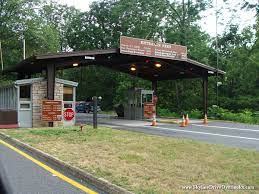 Skyline drive is the heart of shenandoah national park. Shenandoah National Park Entrance Fees Skyline Drive Overlooks Shenandoah National Park