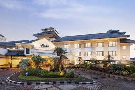 Travelers looking for a place to eat close to bukit indah puncak. Prime Plaza Hotel Purwakarta Cikampek