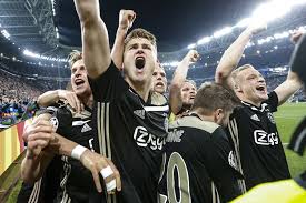 Ajax) is a football club from amsterdam, netherlands. The Romance Of Football Ajax Amsterdam El Arte Del Futbol