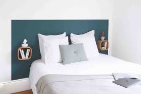 Chambre bleu canard blanc bois boho miroir soleil bois doré. 1001 Idees Pour Realiser Une Tete De Lit En Peinture Magnifique