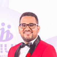 40+ perfiles de «Juan Zorrilla»