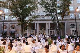 Pc&e studios hosts perg dinner party. Mysterious Dinner Party Le Diner En Blanc Explained Atlanta Magazine