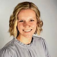 Beth Grellner's Instagram, Twitter & Facebook