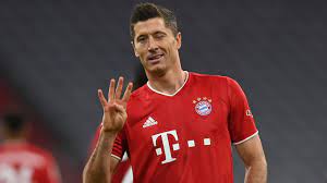 Robert lewandowski, 32, aus polen fc bayern münchen, seit 2014 mittelstürmer marktwert: Lewandowski Wahnsinn Vier Tore Bei 4 3 Erfolg Der Bayern Sport Nordbayern