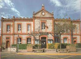 1600€/mois, 4 t2, 8 t3, 1 t4, 1 av. Fichier 31506 Saint Orens De Gameville Mairie Jpg Geneawiki